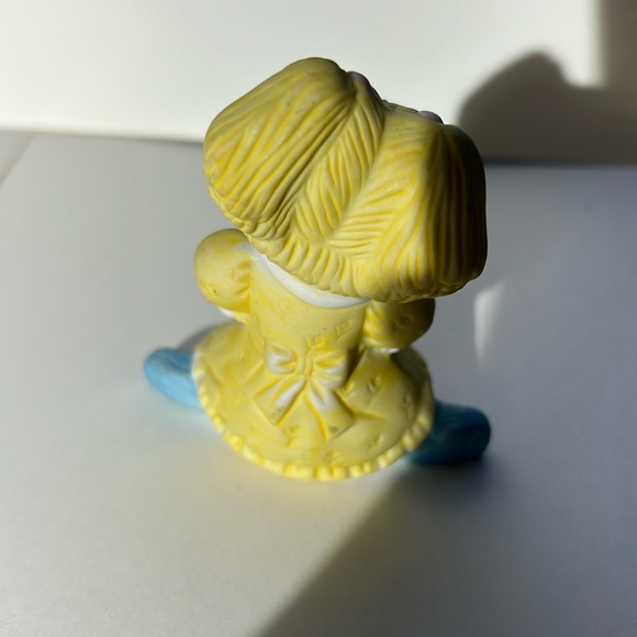 Vintage ceramic cabbage patch kids figurine yellow hair girl doll puppy - Picture 3 of 4